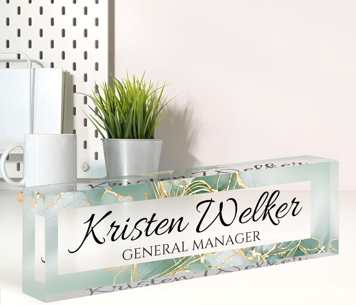 Name Plate for Desk, Desk Name Plate Personalized, Office Decor for Women Men, Acrylic Desktop Accessories, Office Appreciation Gifts for Boss Social Workers Nurse Teacher Employee (Green/Gold)