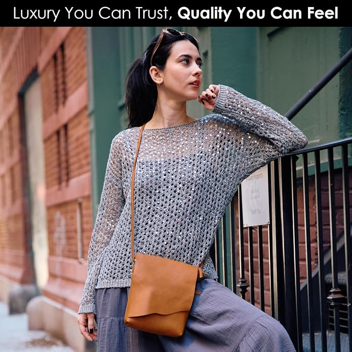 ili New York Leather Mini Sac Crossbody